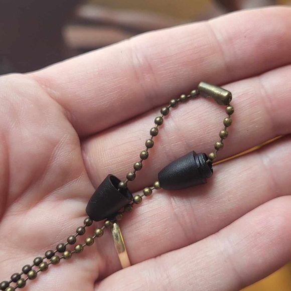 1977 One Cent Coin Pendant 💸 with Metal Ball Chain! - Picture 4 of 4